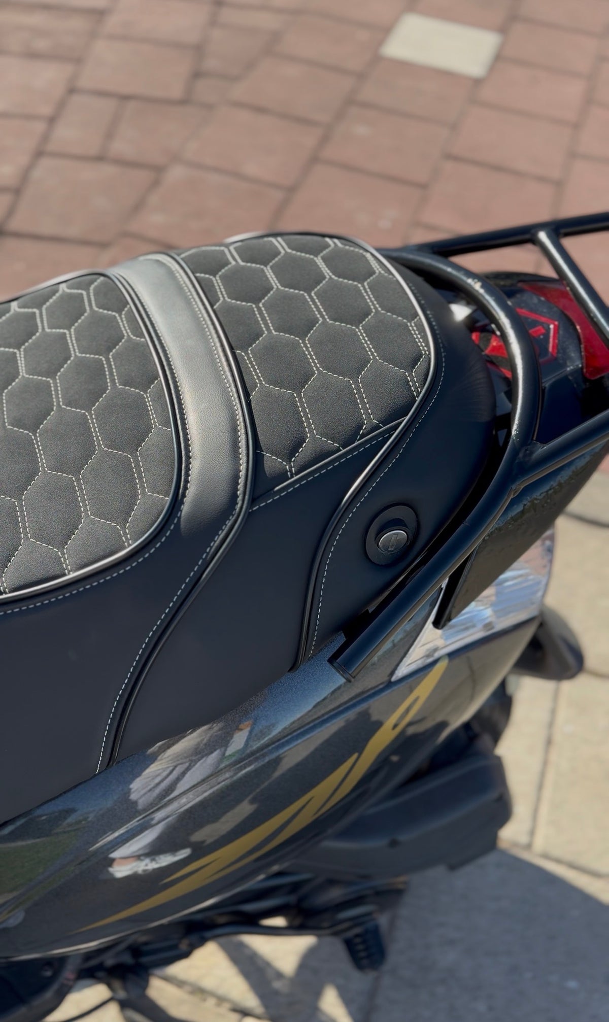 Zadelhoes , Piaggio Zip DUO RS Wit | Alcantara / Kunstleer